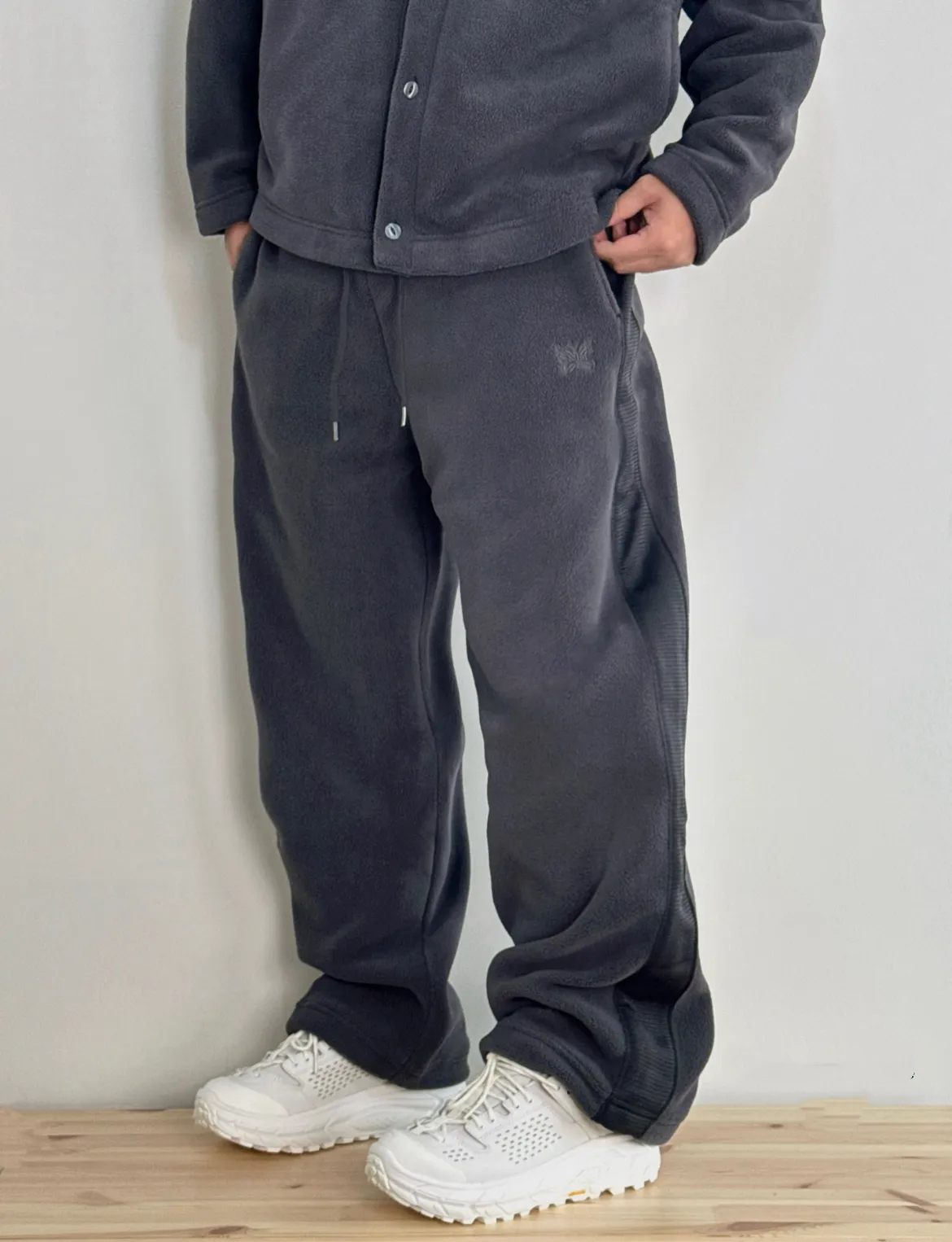 유니클로 UNIQLO x 니들스 Needles 나비 자수 남녀공용 후리스 팬츠 483979