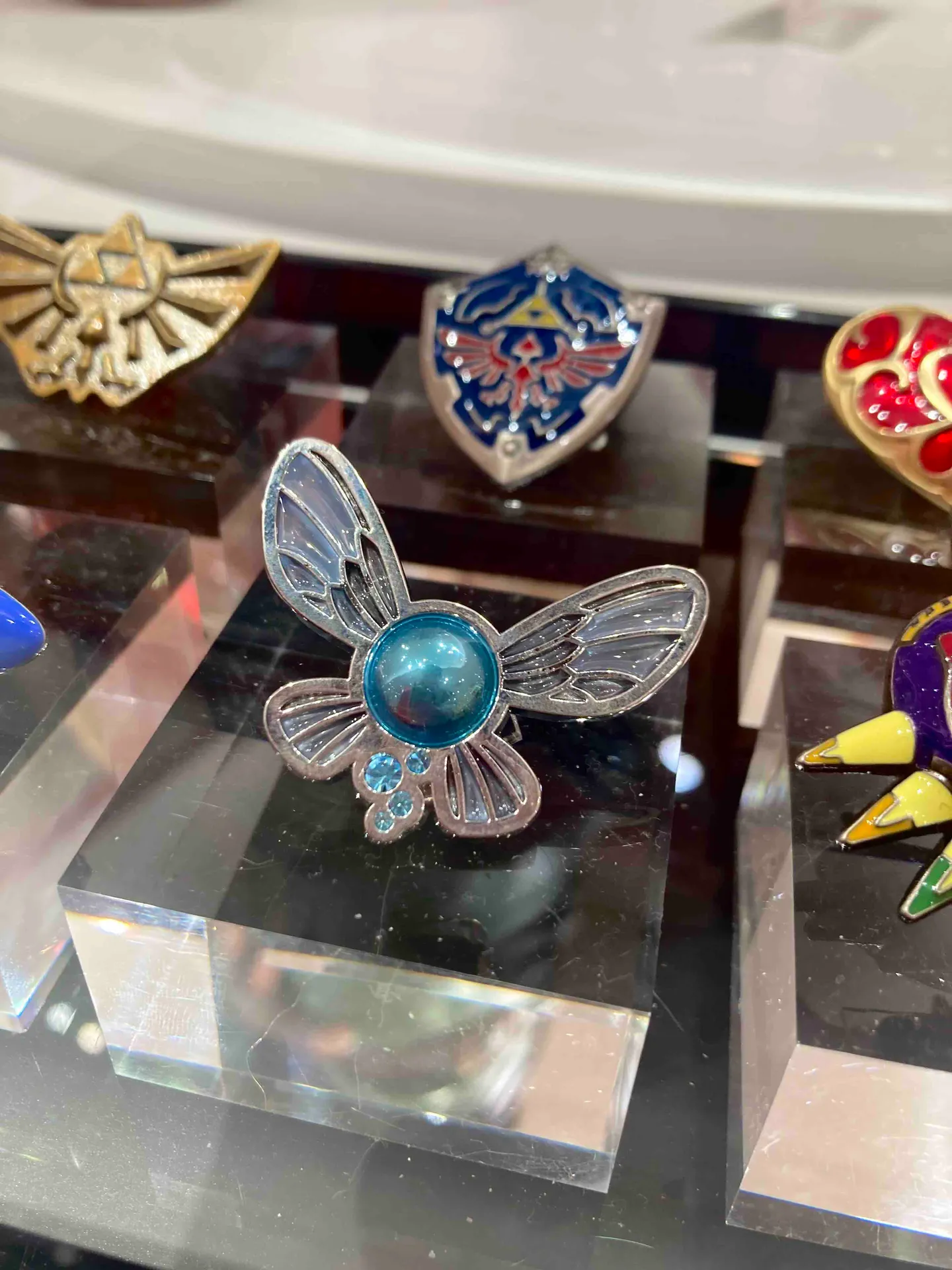 닌텐도 스토어 젤다의 전설 무쥬라의 가면 핀 뱃지 게임 캐릭터 젤다 굿즈