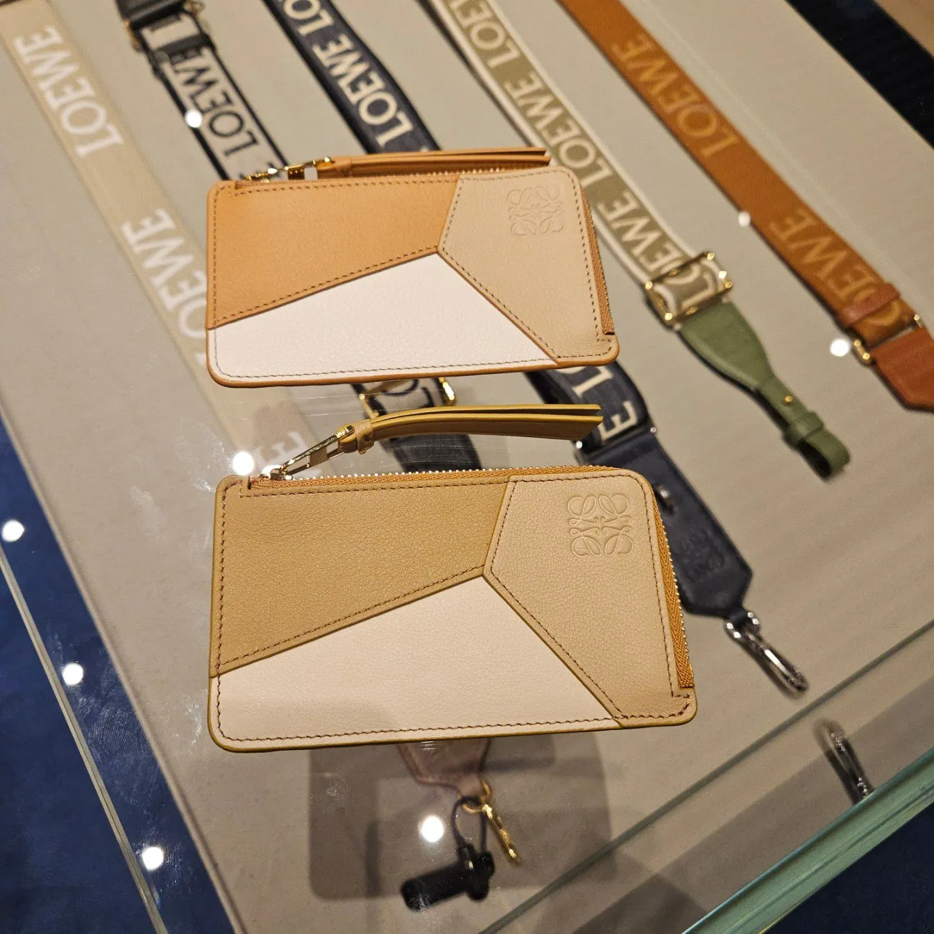 로에베 아나그램 퍼즐 코인 카드홀더 지갑 C510Z40X16 2컬러 | 크로켓