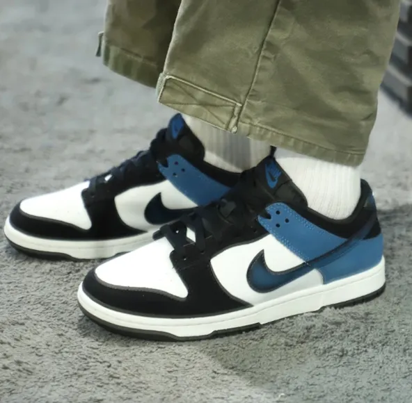 나이키 덩크 로우 레트로 운동화 인더스트리얼 블루 FD6923-100