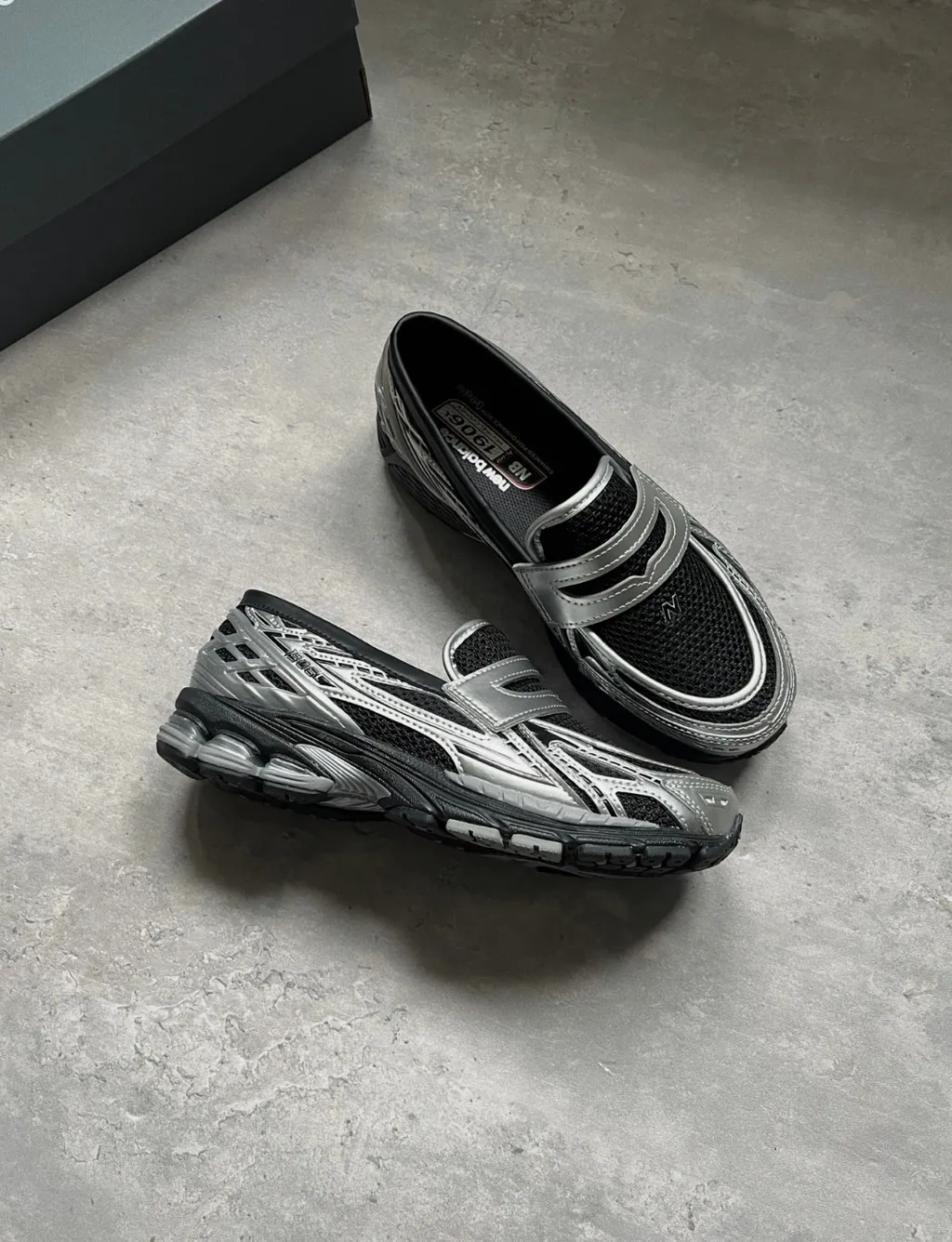 무료항공특송) 뉴발란스 1906L 실버 메탈릭 블랙 U1906LOC