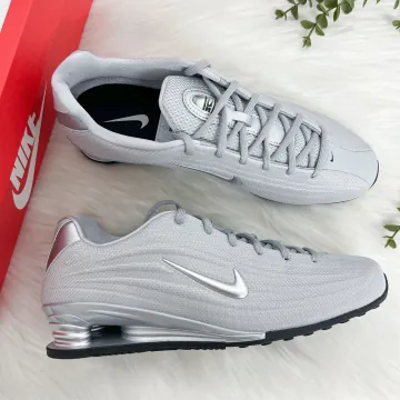 나이키 샥스 Z 메탈릭 실버 HQ7540-001