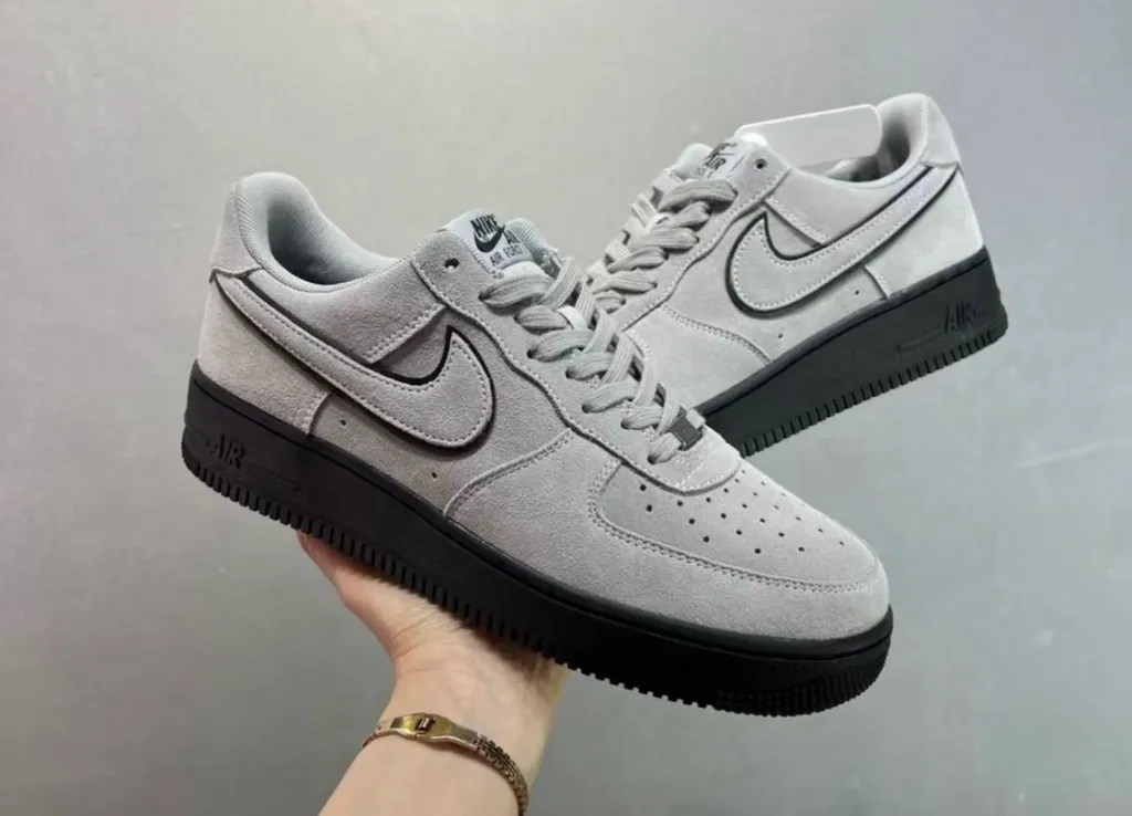 나이키 에어 포스 1 남자 운동화 그레이 블랙 HQ1966-001