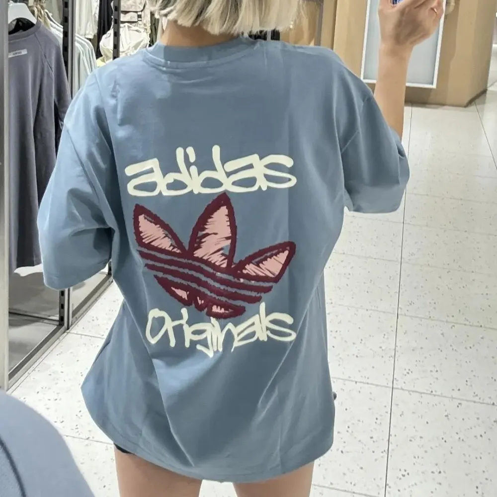 아디다스 오리지널 트레포일 그래픽 로고 반팔 티셔츠 블루 KE5892