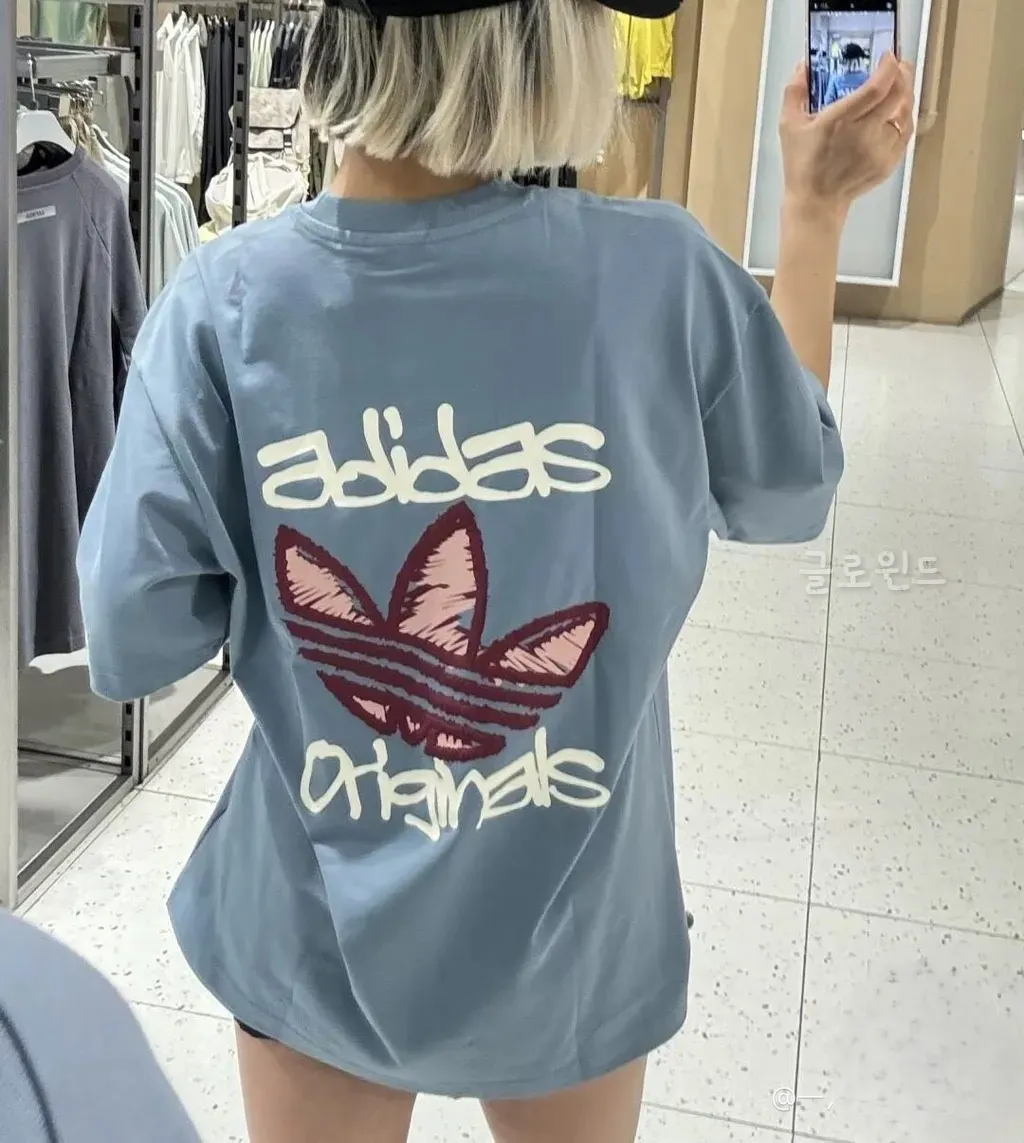 아디다스 트레포일 그래픽 반팔 티셔츠 커플티 KE5892