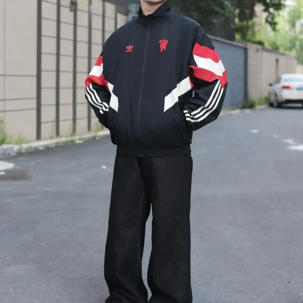 아디다스 맨유 맨체스터 유나이티드 트랙 탑 우븐 바람막이 자켓 재킷 블랙 IS6525