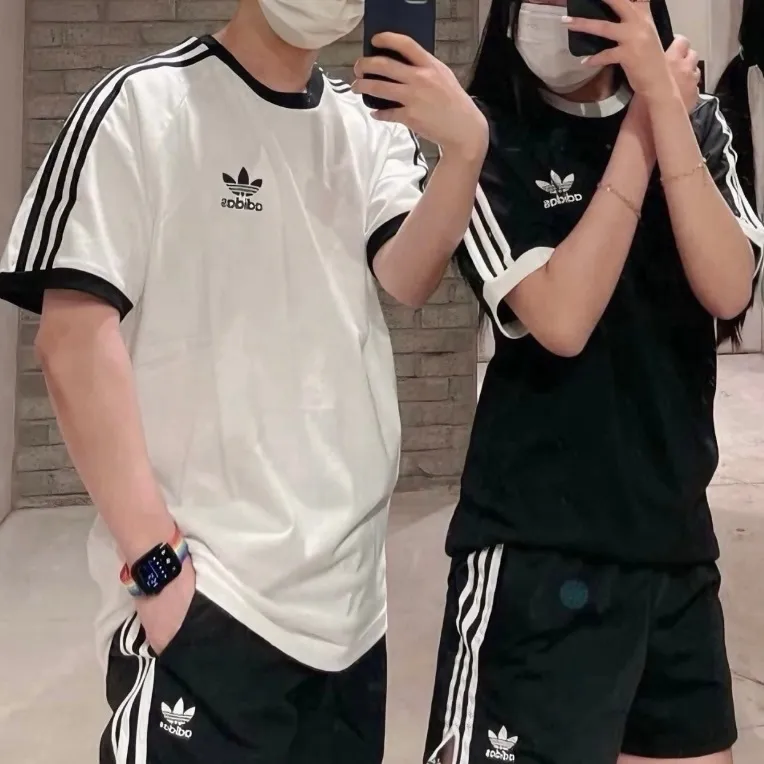 아디다스 남녀공용 아디컬러 클래식 삼선 반팔 티셔츠 화이트 블랙 IA4846 IA4845
