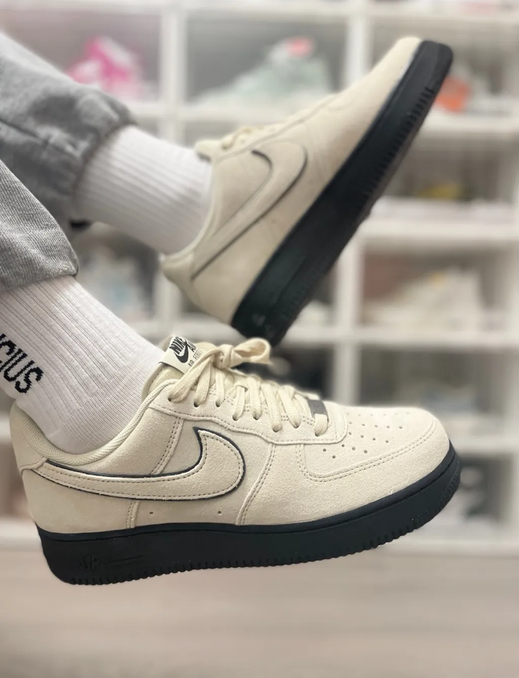 나이키 에어 포스 1 남자 운동화 베이지 HQ1966-200