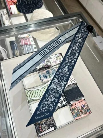 디올 미차 어라운드 플라워 패턴 스카프 51STE106I607 C525