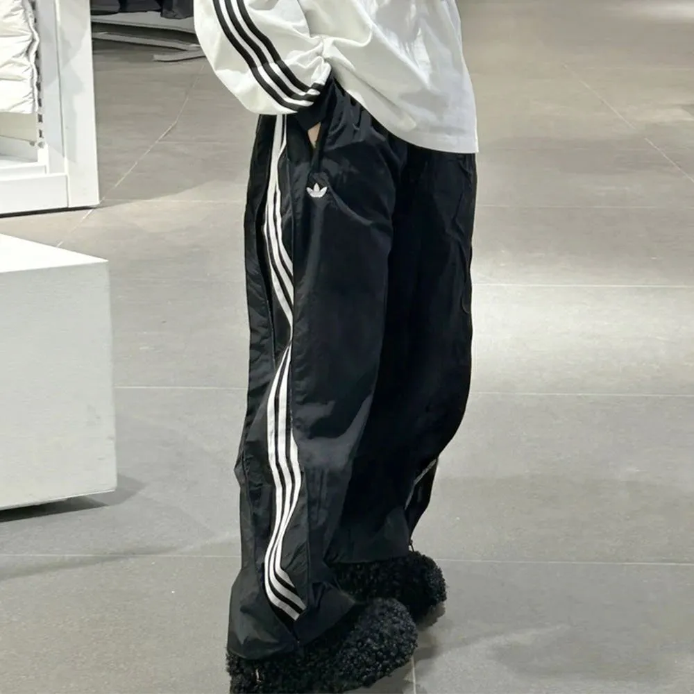 아디다스 아딜레늄 3 오버사이즈 SST 트랙 우븐 와이드 팬츠 블랙 JX1692