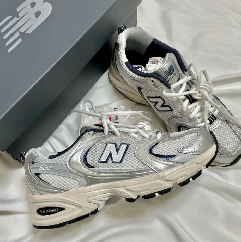 뉴발란스 530 스틸그레이 New Balance 남녀공용 커플화 MR530KA