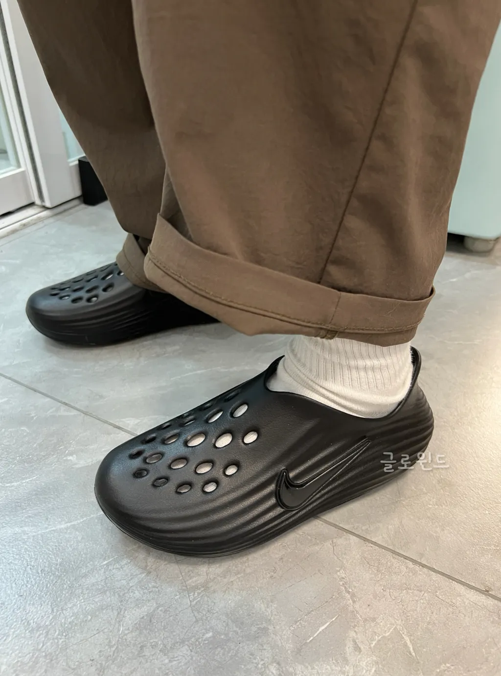 나이키 리액트X 리주버네이트 트리플 블랙 HV5060-001