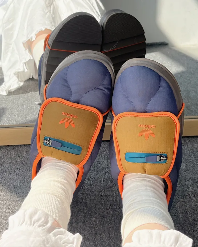 아디다스 퍼피렛 셰르파 방한화 슬립온 패딩 신발 네이비 IF3956