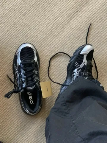 아식스 여성 젤 콘타나 GS 블랙 실버 1014A371-001