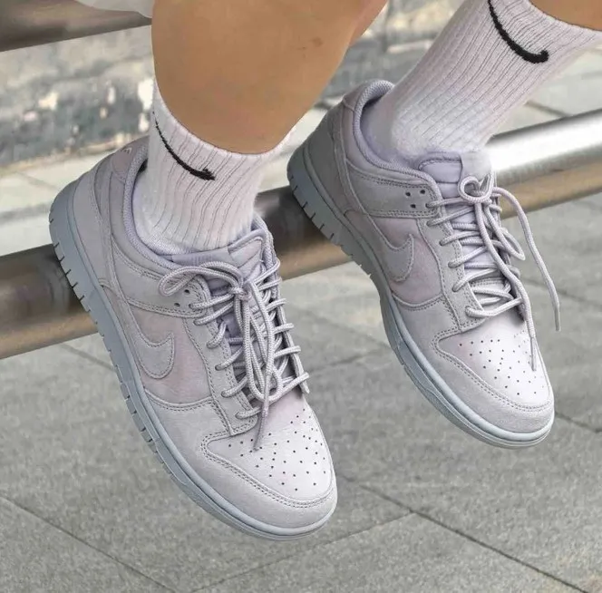 나이키 덩크 로우 레트로 스웨이드 울프 그레이 IB6651-002