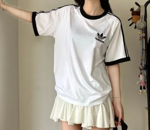 아디다스 클래식 삼선 3S 반팔 티셔츠 화이트 IA4846