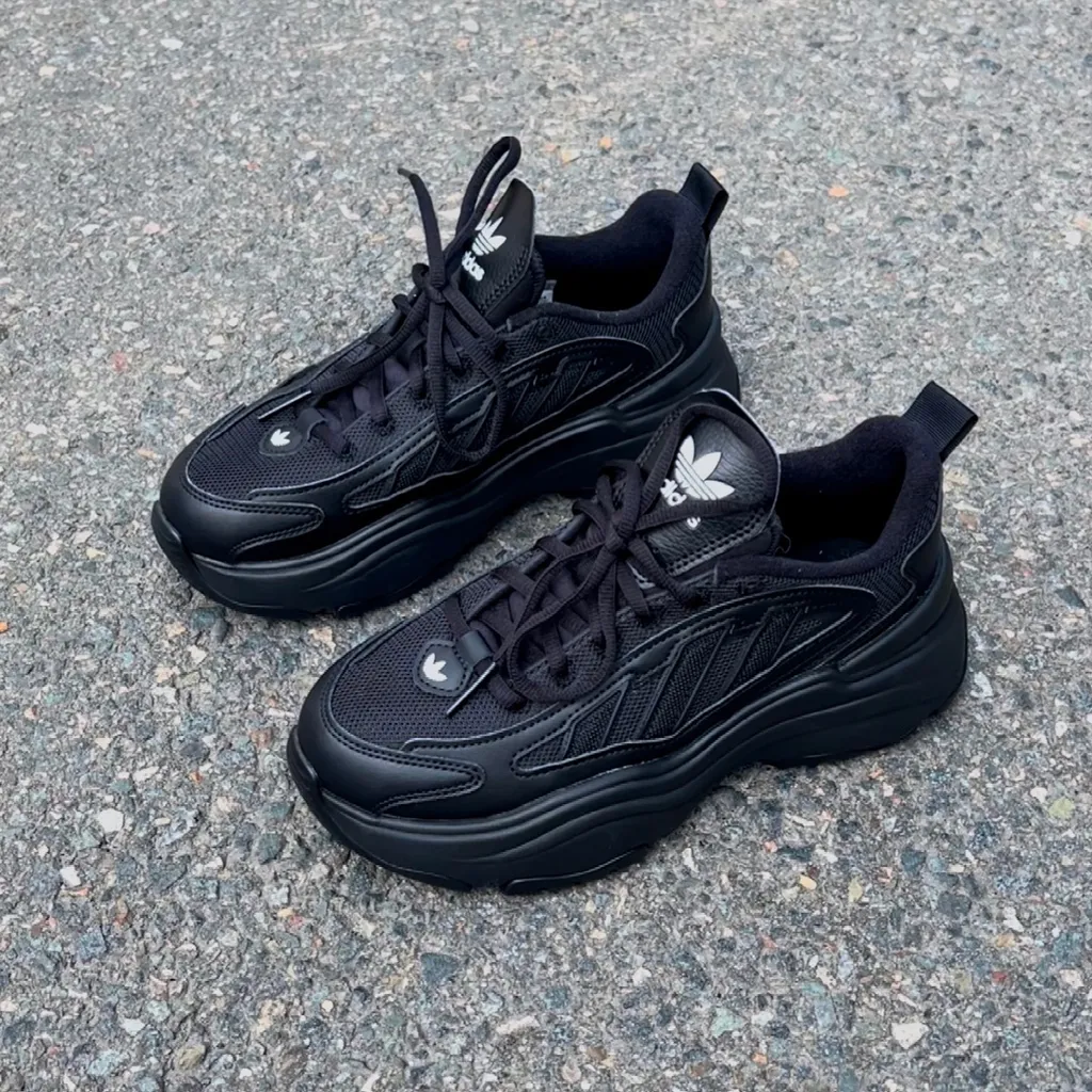 아디다스 W 오즈가이아 키높이 운동화 블랙 IG6045 JQ4110