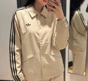 아디다스 남녀공용 루즈핏 카라넥 코치 트랙 바람막이 자켓 KE3597