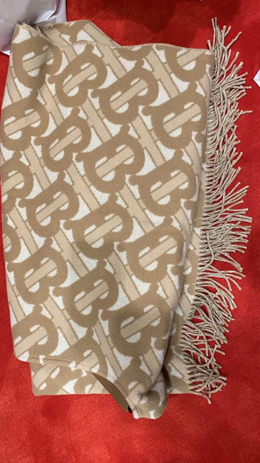 버버리 라지 TB 로고 케이프/판쵸 라이트 샌드 4022741/8022741 [아울렛 반짝세일]