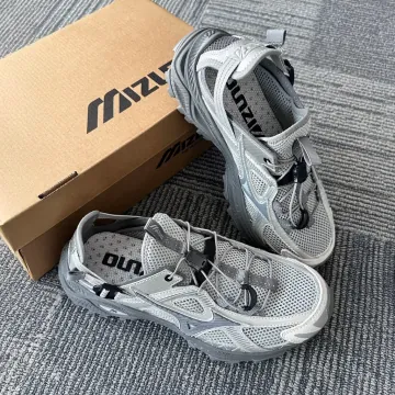 미즈노 레이서 트레일 SE 실버 그레이 공용사이즈 D1GH241906