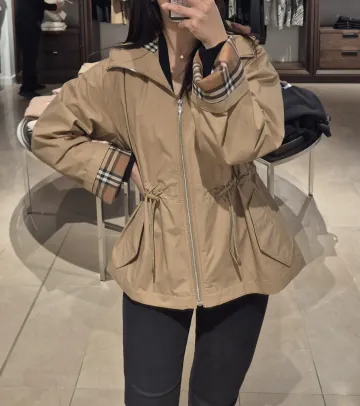 버버리 여성 MEDLEY 이너체크 드로스트링 코튼 후드 자켓 2색상 81191491 81191481