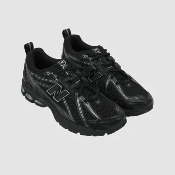 뉴발란스 1906R 블랙 실버 메탈릭 M1906RCH