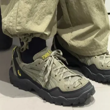 아식스 젤 픽엑스 카키 블랙 1203A867-301