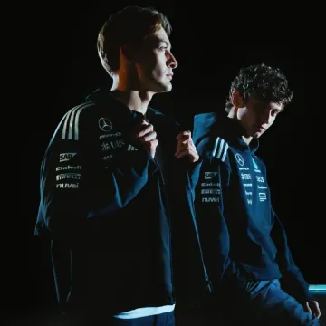[한정판 콜라보/국내 품절] 아디다스 X 메르세데스 벤츠 AMG 페트로나스 F1 팀 메카닉 트랙탑 자켓 블랙 JX0760
