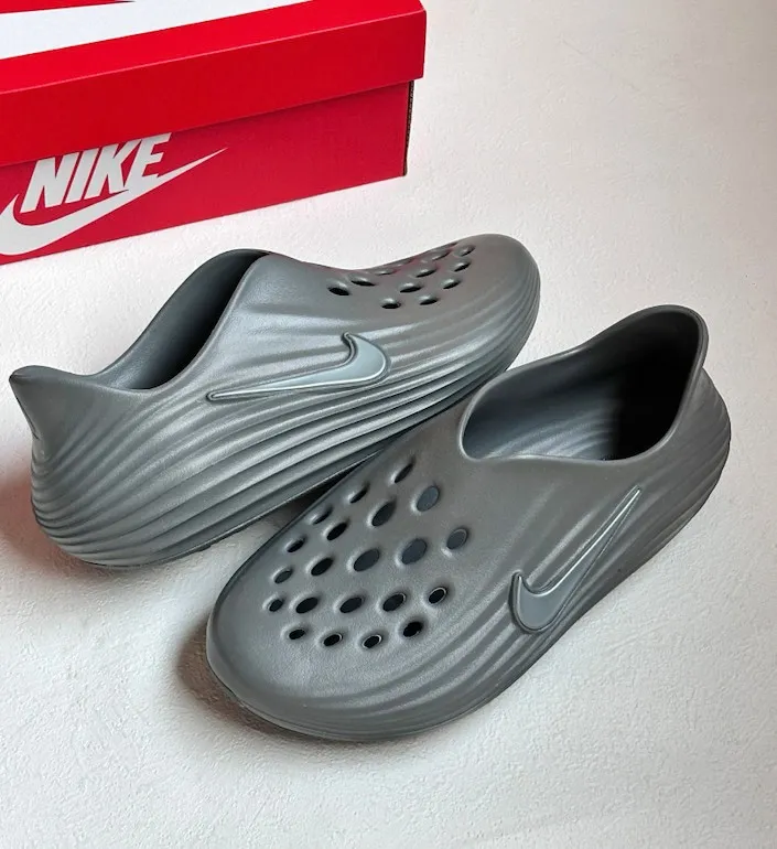 나이키 리액트 X 리주버네이트 슬리퍼 샌들 스모크 그레이 HV5060-002