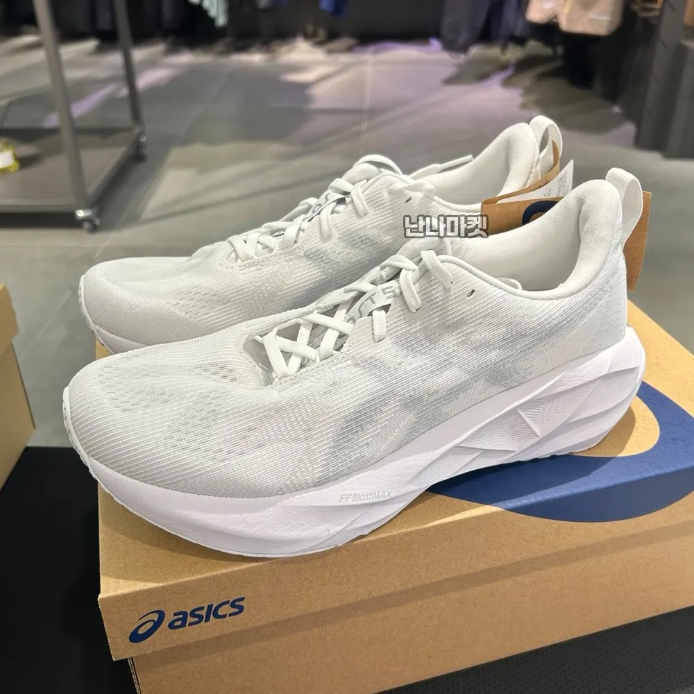 [asics] 아식스 노바블라스트 5 NOVABLAST 남녀 러닝화 2컬러 1012B765 1011B975 1011B974 [러닝 위크]