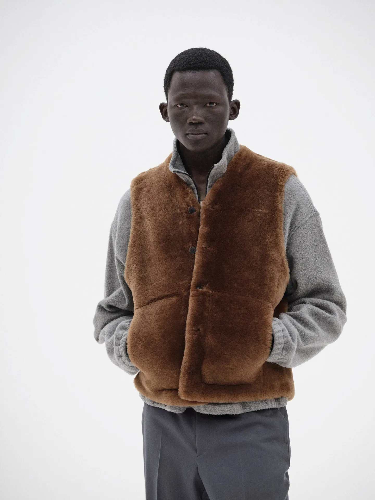 AURALEE 오라리 / 양 모피 조끼 STRAIGHT MERINO MOUTON FUR VEST 