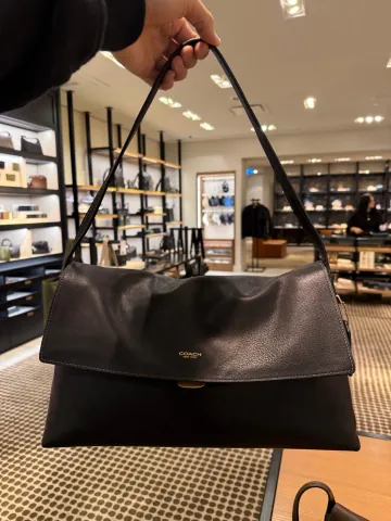 코치 첼시 36 숄더백