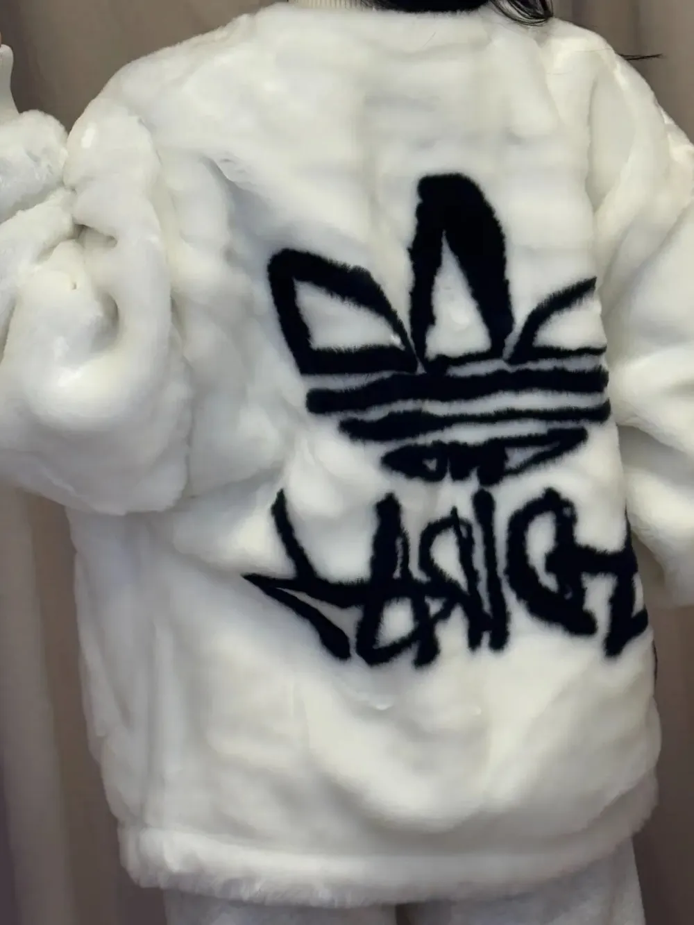 아디다스 오리지널 뉴 퍼 자켓 봄버 집업 뽀글이 남녀공용 재킷 화이트 JD3777