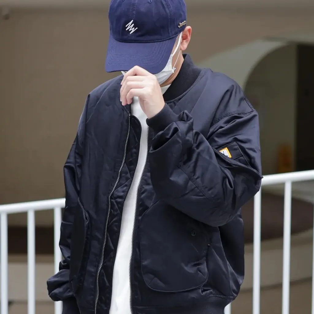 나이키 조던 에션셜 스테이트먼트 항공 점퍼 MA-1 경량 패딩 DN3406-010