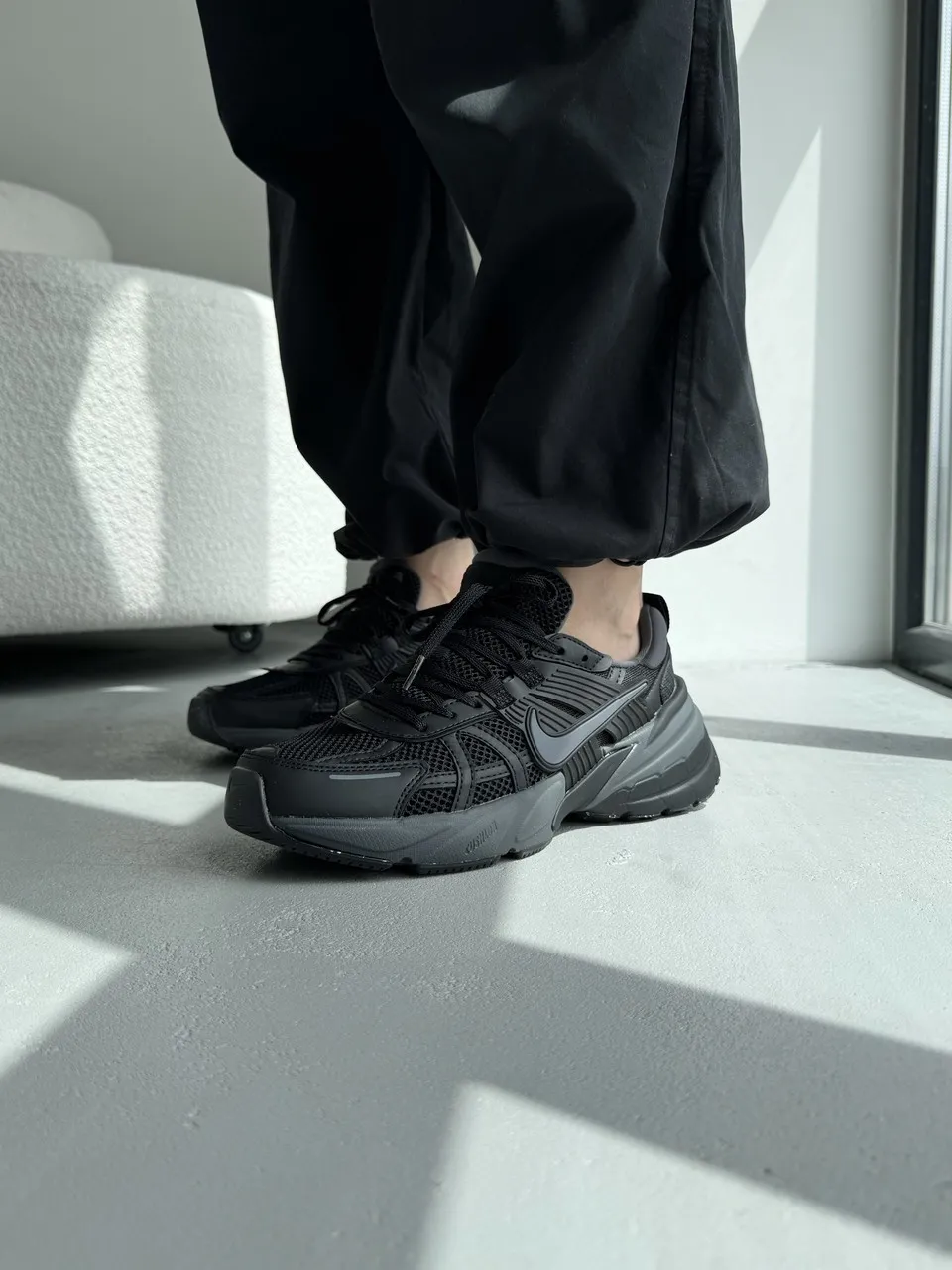 나이키 V2K 런 테크 블랙 앤트러사이트 FD0736-001