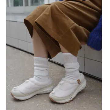 <무배특가/빠른출고> 아식스 젤 소노마 WT 양털 부츠 방한화 겨울 털 뮬 화이트 1203B036-100