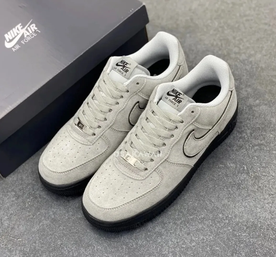 나이키 에어포스 1 07 LV8 스니커즈 남성 라이트 스모크 그레이 블랙 HQ1966 001