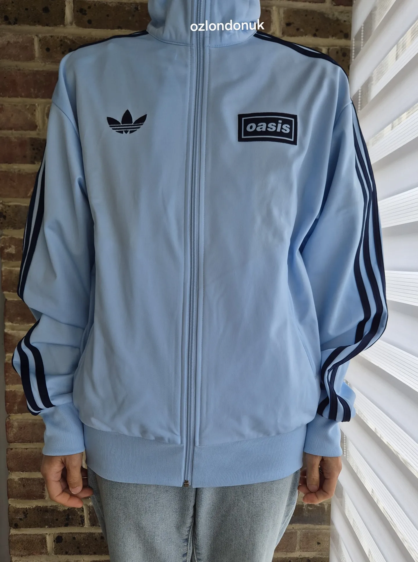 아디다스 오아시스 투어 파이어버드 트랙탑 클리어 스카이 KK9132 오즈런던