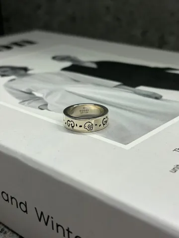 구찌 GG 각인 로고 고스트 6mm 반지 실버 477339 J8400 0701