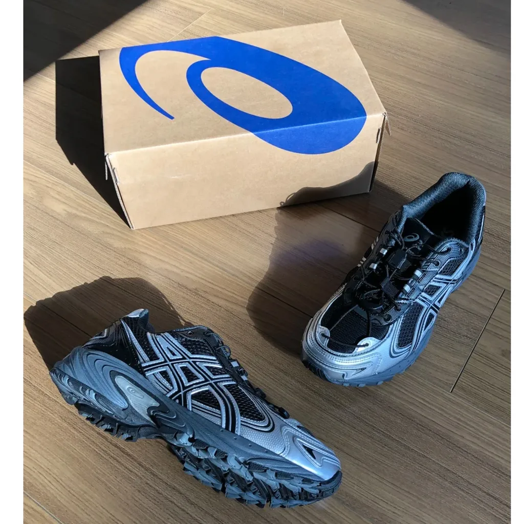 아식스 젤 카하나 TR V4 카본 블랙 1203A497-001