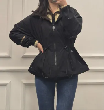 버버리 뉴 BIRLEY 뉴벌리 나일론 숏 체크후드 베이지로고 여성 바람막이 집업 점퍼 블랙 81136541