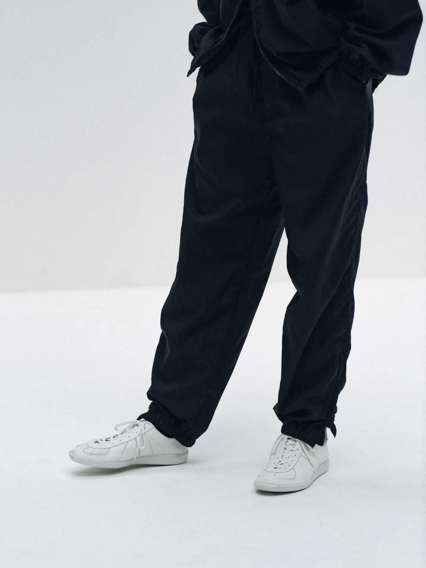 KAPTAIN SUNSHINE 캡틴 선샤인 / Shrinked Nylon Track Pants / 2컬러 
