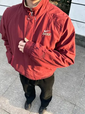 나이키 클럽 LNY 플리스 말의 해 자수 우븐 집업 자켓 제킷 브라운 레드