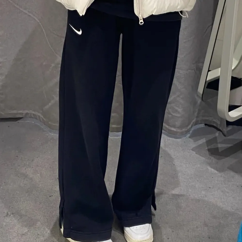 나이키 우먼즈 스포츠웨어 피닉스 플리스 와이드 팬츠 블랙 DQ5616-010