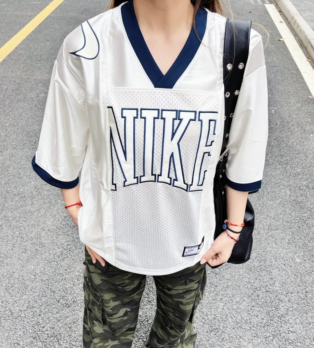 나이키 여성 루즈핏 농구 반팔 티셔츠 HJ0281-133