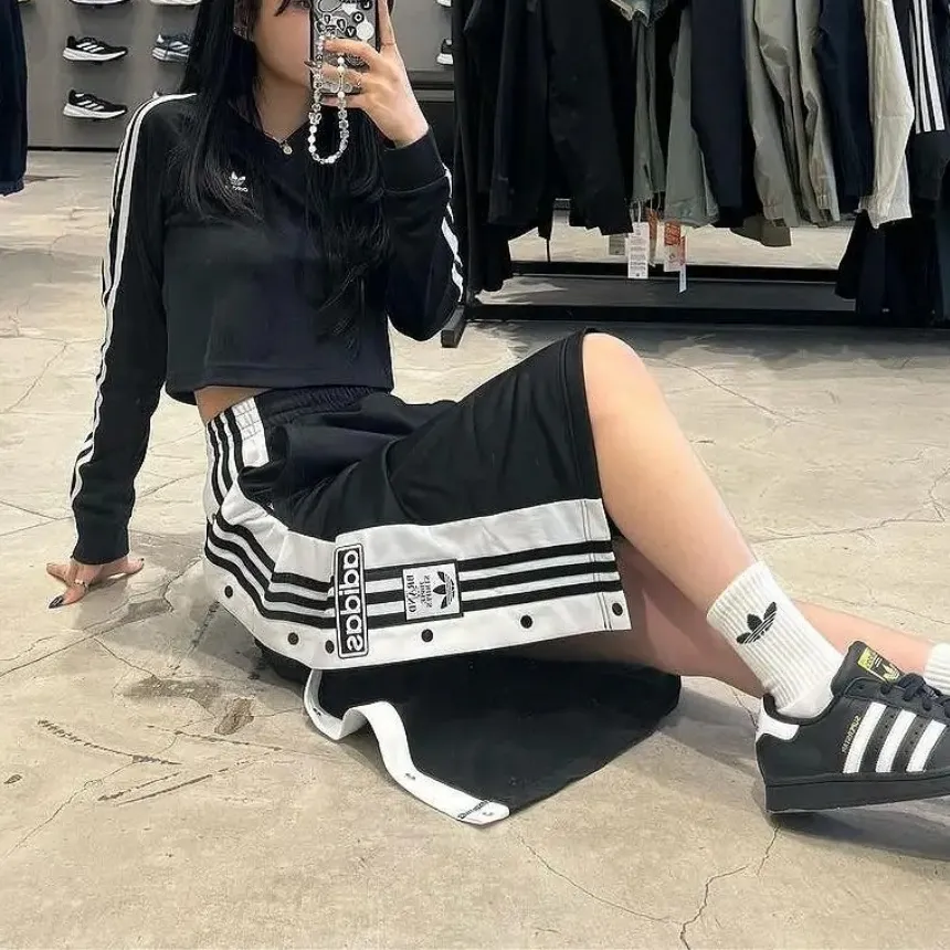 아디다스 스커트 아디브레이크 옆트임 치마 블랙 IU2527