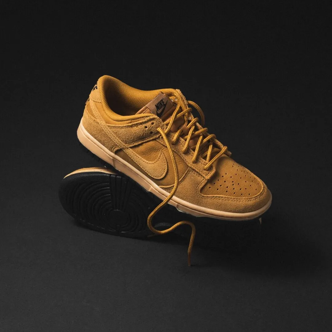 나이키 덩크 로우 SE 누벅 휘트 블랙 IB6651-700