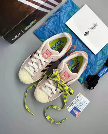 아디다스 x 스폰지밥 뚱이 슈퍼스타 블랙 코어 블랙 JQ6778