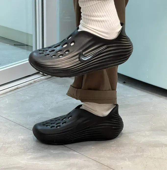 나이키 리액트X 리주버네이트 트리플 블랙 HV5060-001