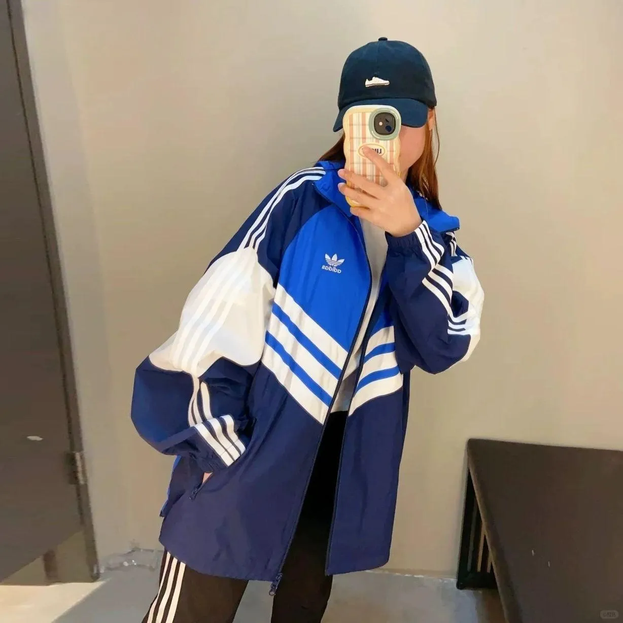 항공직배 아디다스 아디컬러 윈드브레이커 그린 JM7261